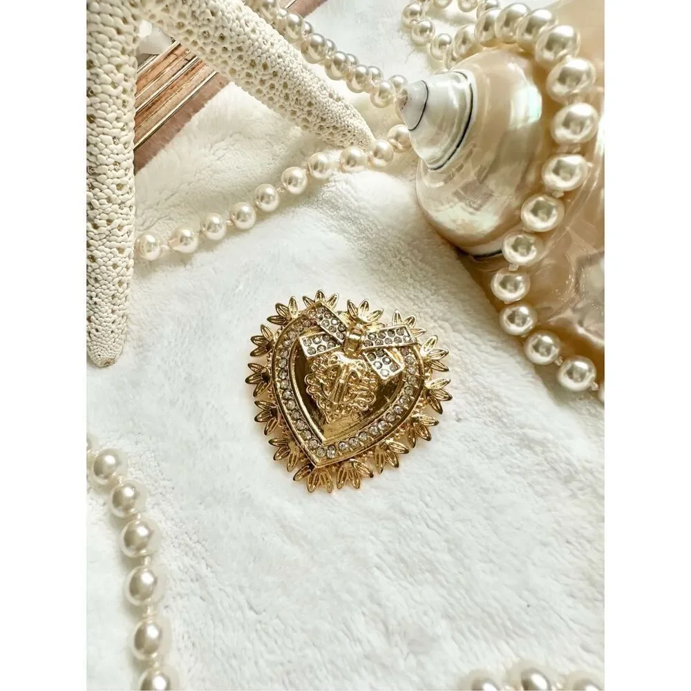 No Brand intricate gold